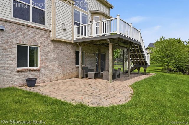 2143 Warbler Court, Commerce Charter Township, MI 48382