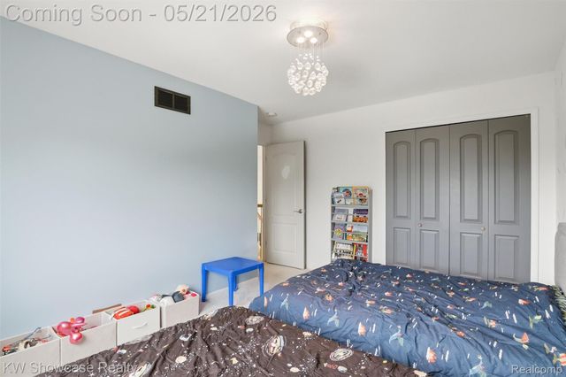 2143 Warbler Court, Commerce Charter Township, MI 48382