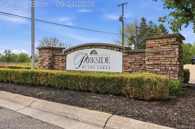 2143 Warbler Court, Commerce Charter Township, MI 48382