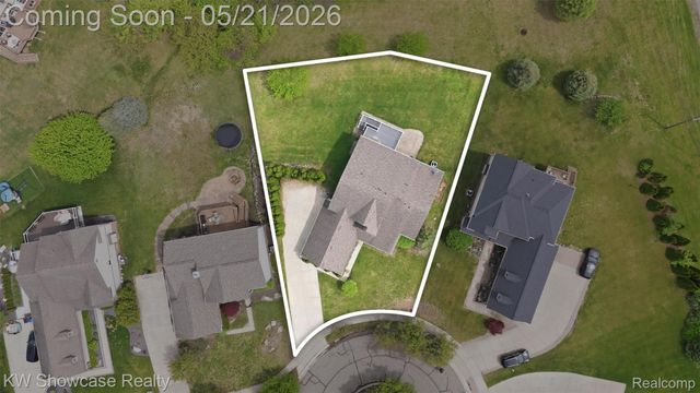 2143 Warbler Court, Commerce Charter Township, MI 48382