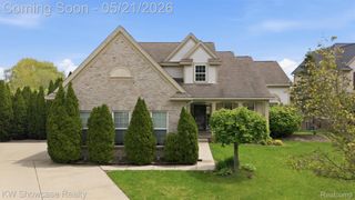 2143 Warbler Court, Commerce Charter Township, MI 48382