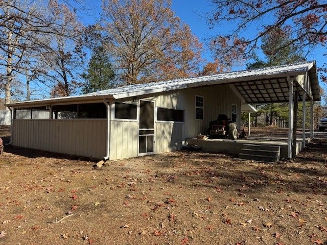 108 Hunters Ln, Hohenwald, TN 38462