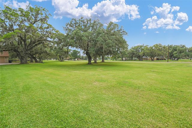 1031 Bar X Trail, Angleton, TX 77515
