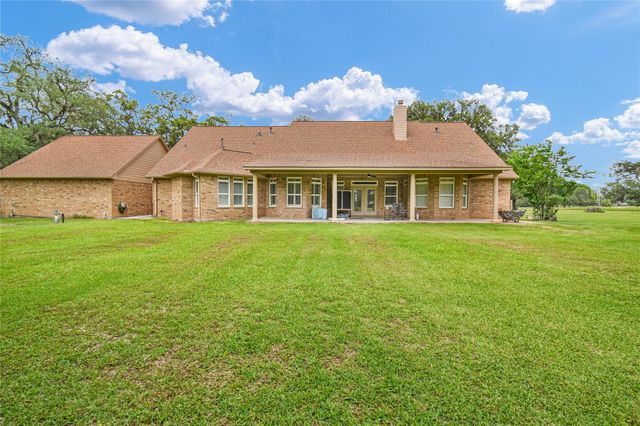 1031 Bar X Trail, Angleton, TX 77515