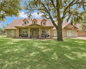 1031 Bar X Trail, Angleton, TX 77515