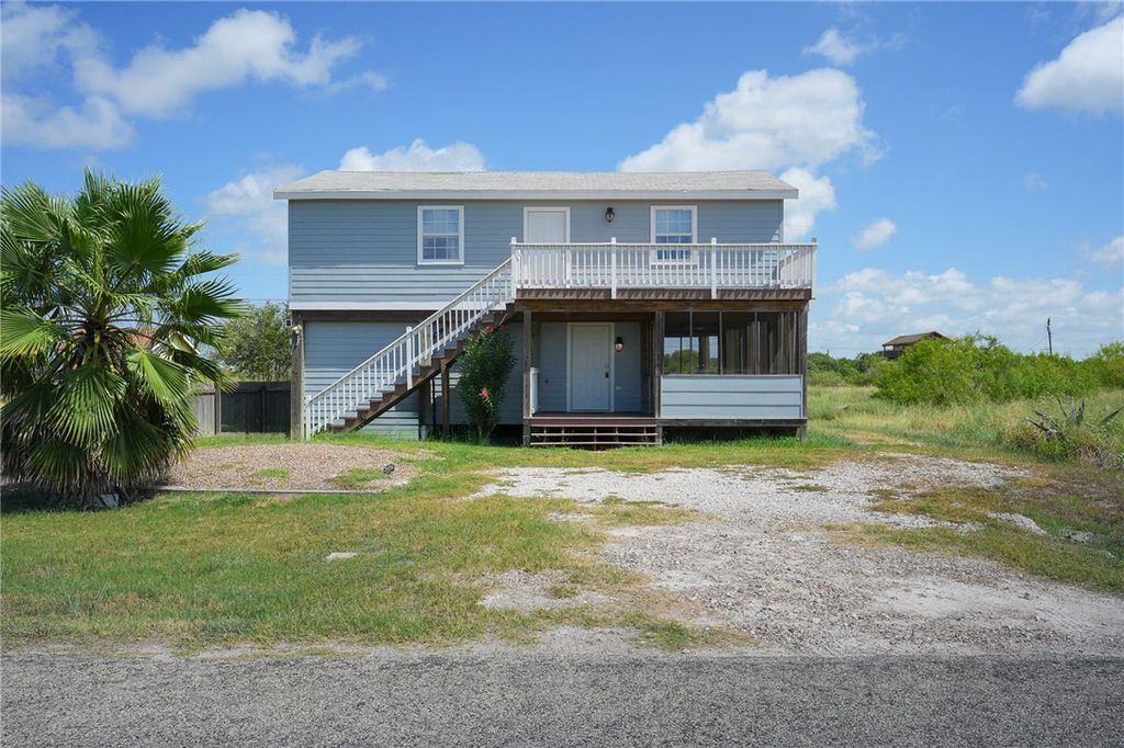 114 W Shady Oak, Rockport, TX 78382 — exterior