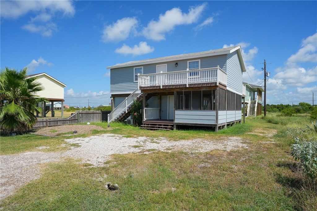 114 W Shady Oak, Rockport, TX 78382 — photo 2