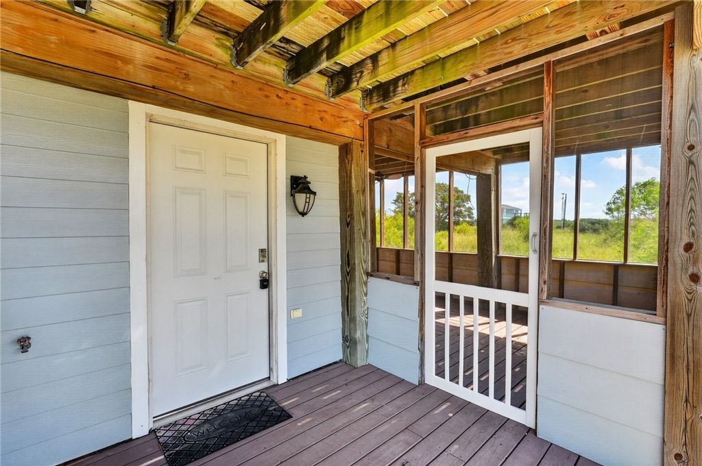 114 W Shady Oak, Rockport, TX 78382 — photo 4