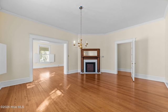 1305 N Market Street, Washington, NC 27889