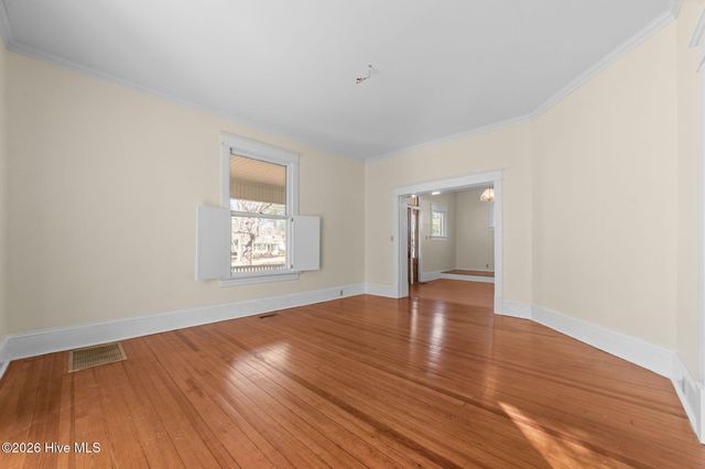 1305 N Market Street, Washington, NC 27889