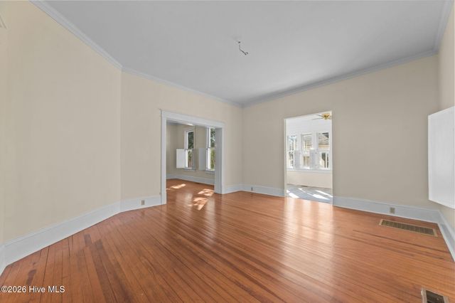 1305 N Market Street, Washington, NC 27889