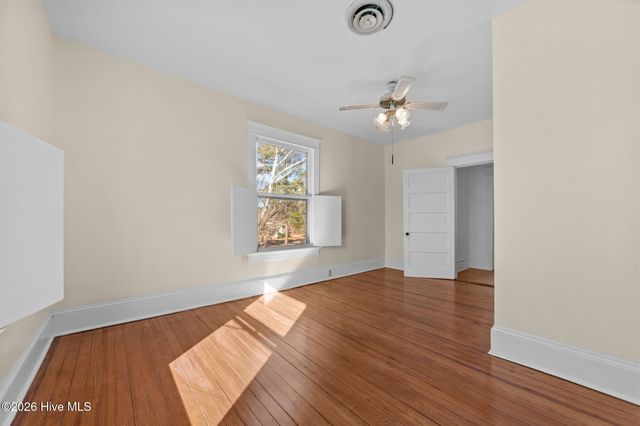 1305 N Market Street, Washington, NC 27889