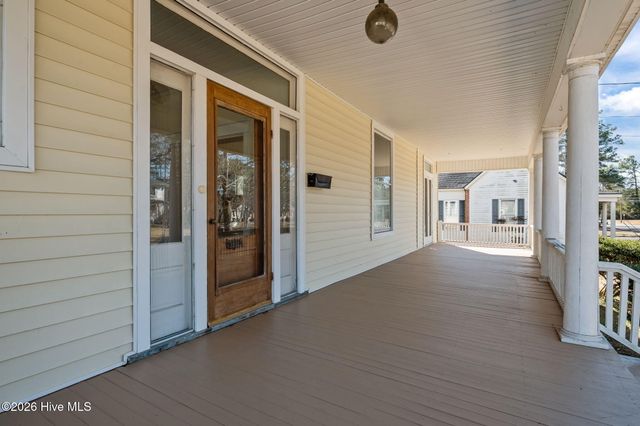 1305 N Market Street, Washington, NC 27889