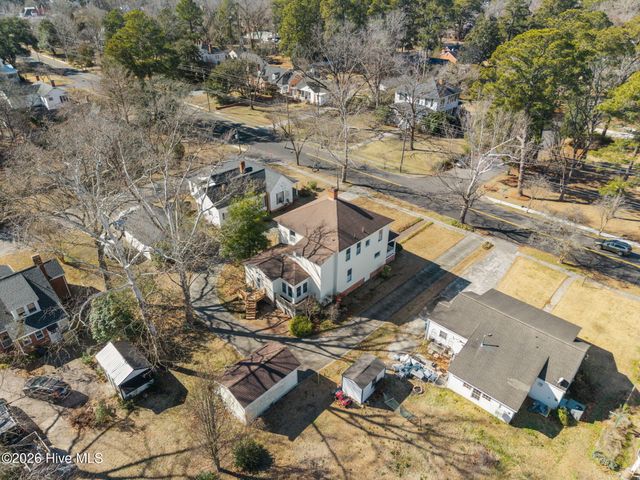 1305 N Market Street, Washington, NC 27889