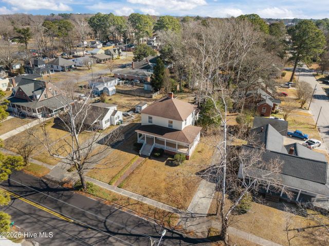 1305 N Market Street, Washington, NC 27889