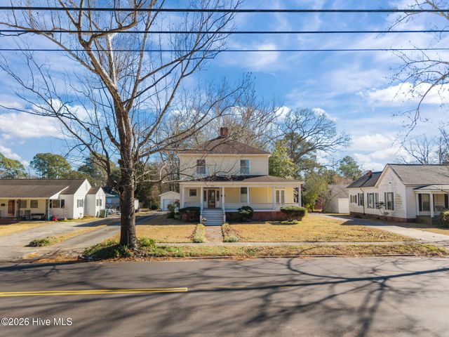 1305 N Market Street, Washington, NC 27889