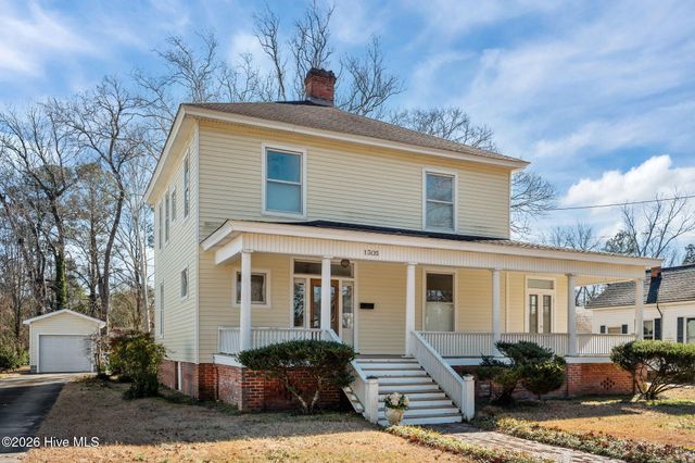 1305 N Market Street, Washington, NC 27889