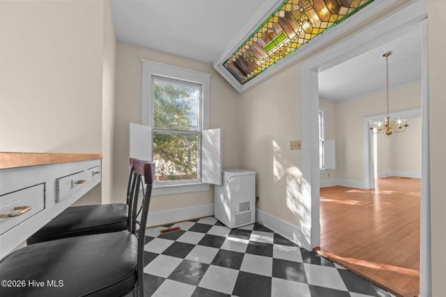 1305 N Market Street, Washington, NC 27889