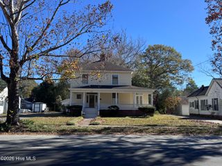 1305 N Market Street, Washington, NC 27889
