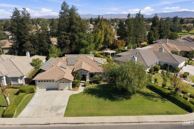 10500 Attleboro Avenue, Bakersfield, CA 93311