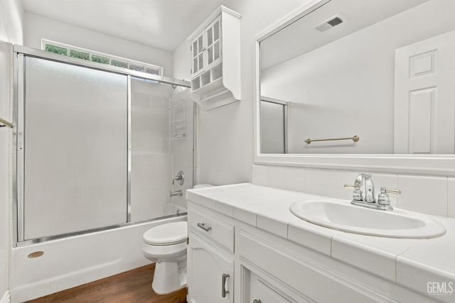 10500 Attleboro Avenue, Bakersfield, CA 93311