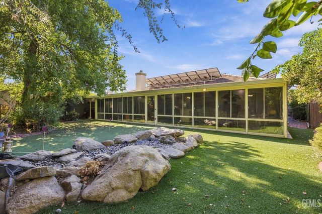 10500 Attleboro Avenue, Bakersfield, CA 93311