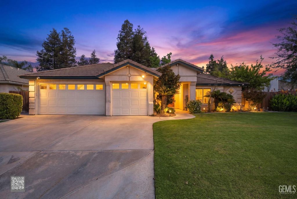 10500 Attleboro Avenue, Bakersfield, CA 93311