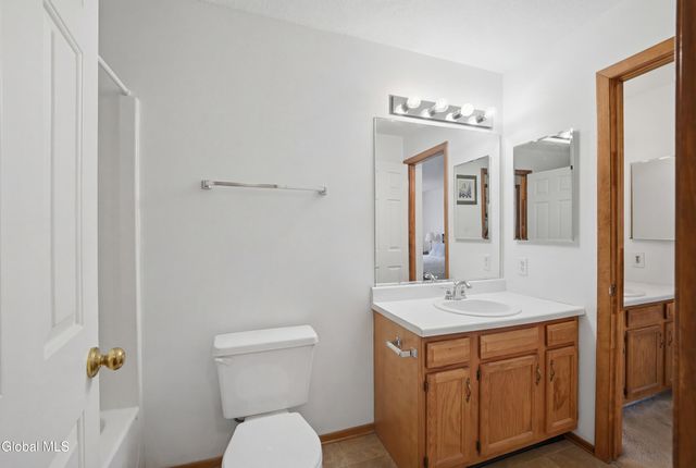 824 Ridge Circle, Troy, NY 12182