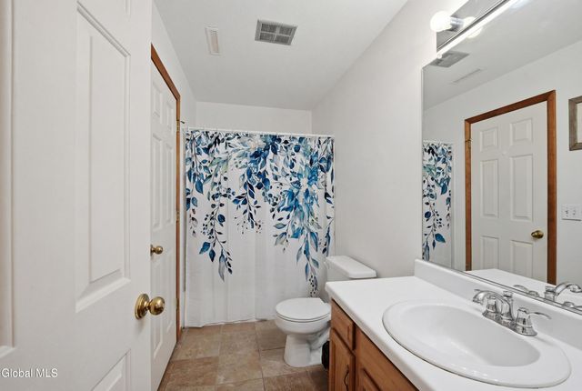 824 Ridge Circle, Troy, NY 12182