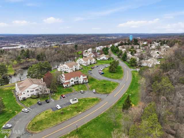 824 Ridge Circle, Troy, NY 12182