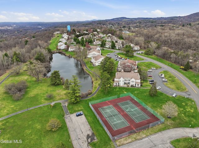 824 Ridge Circle, Troy, NY 12182