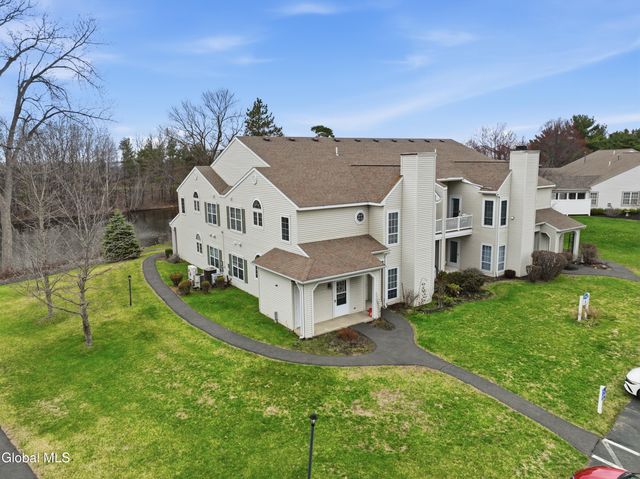 824 Ridge Circle, Troy, NY 12182
