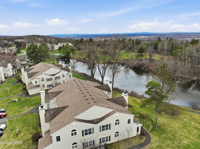 824 Ridge Circle, Troy, NY 12182