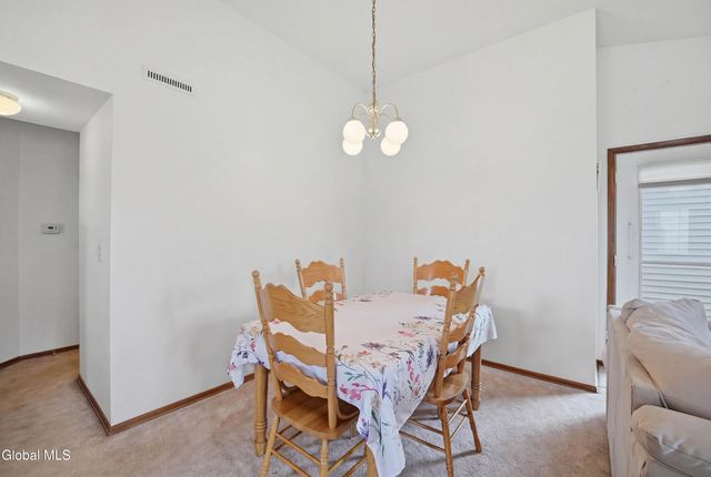 824 Ridge Circle, Troy, NY 12182