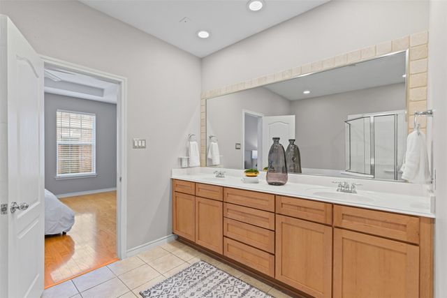 15759 Seabolt 44, Addison, TX 75001