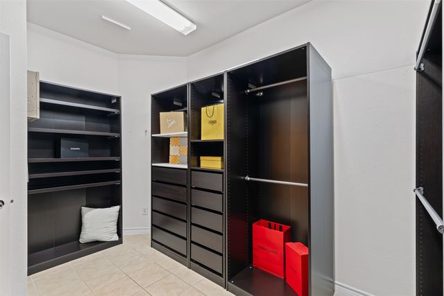 15759 Seabolt 44, Addison, TX 75001