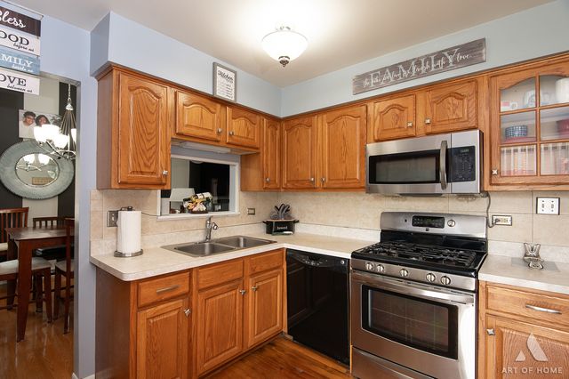 444 S DORCHESTER Avenue, Glenwood, IL 60425