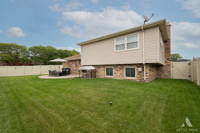 444 S DORCHESTER Avenue, Glenwood, IL 60425
