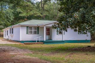 878 Indian Creek Rd, Huntland, TN 37345