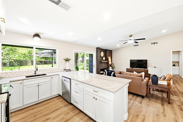 12210 Waxwing CIR, Austin, TX 78750