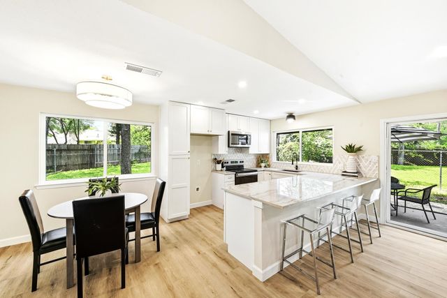 12210 Waxwing CIR, Austin, TX 78750