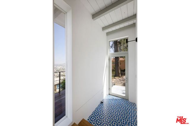 631 CROSS Avenue, Los Angeles, CA 90065