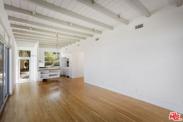 631 CROSS Avenue, Los Angeles, CA 90065