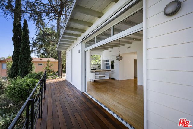 631 CROSS Avenue, Los Angeles, CA 90065