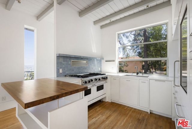 631 CROSS Avenue, Los Angeles, CA 90065