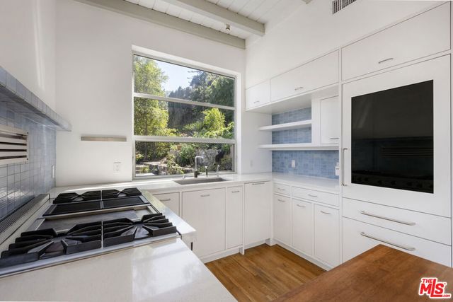 631 CROSS Avenue, Los Angeles, CA 90065