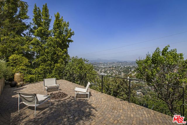 631 CROSS Avenue, Los Angeles, CA 90065