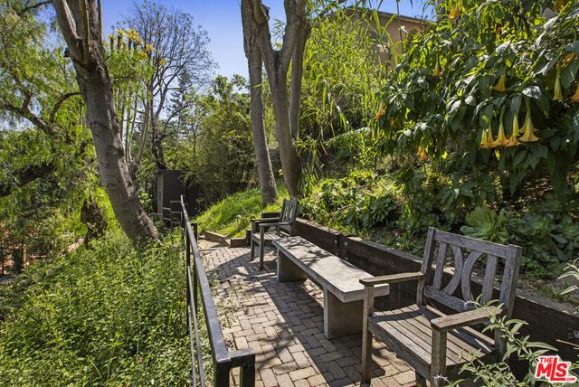 631 CROSS Avenue, Los Angeles, CA 90065