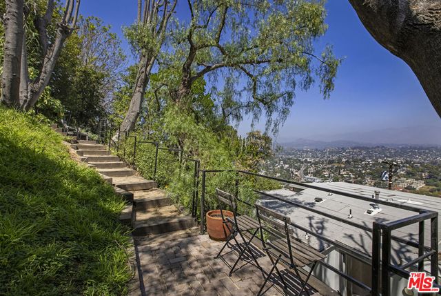 631 CROSS Avenue, Los Angeles, CA 90065