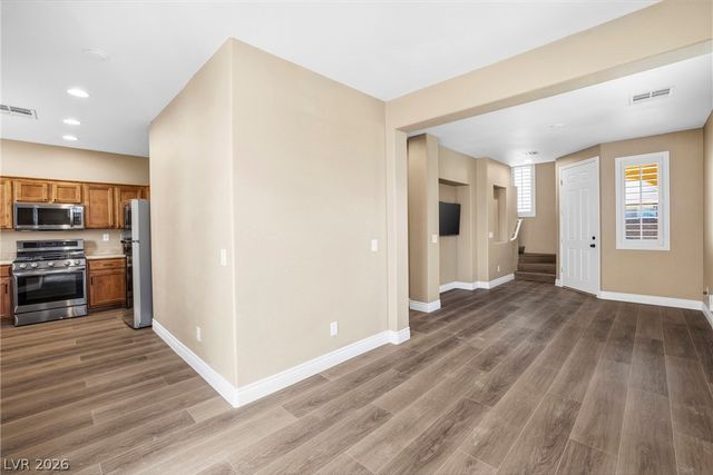 7616 Perla Del Mar Avenue, Las Vegas, NV 89179